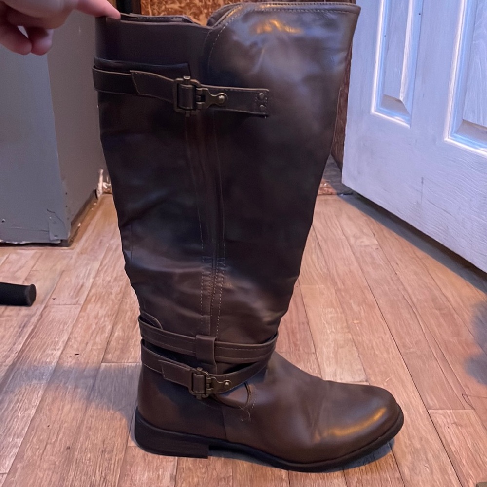 Global Win- size 11 Brown High Boots